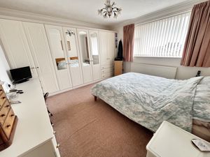 Bedroom- click for photo gallery